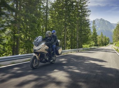 25YM_NT1100_Location_Mat Ash Grey_Action_0907-min