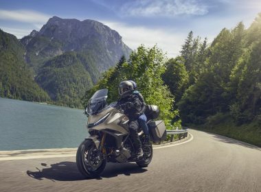 82839_25YM_NT1100_Action_0626KV_ORIGINAL-min