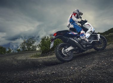 93583_26YM_XADV_SE_Location_Action_03_0136_ORIGINAL-min