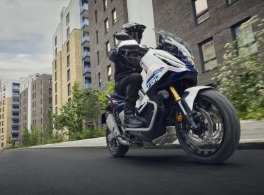 93589_26YM_XADV_SE_Location_Action_06_0063_ORIGINAL-min