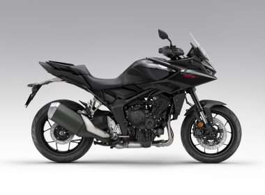96967_26YM_CB1000GT_Studio_WithOutPannier_NHB01_GraphiteBlack_RHS_2966_AdditionalFile-min