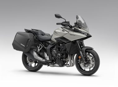 96972_26YM_CB1000GT_Studio_NHC47P_PearlDeepMudGray_ED_RFQ_2961_AdditionalFile-min