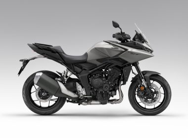 96976_26YM_CB1000GT_Studio_WithOutPannier_NHC47P_PearlDeepMudGray_RHS_2957_AdditionalFile-min