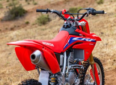 22YM_CRF150R_EXTREME_RED_LOCATION_00152